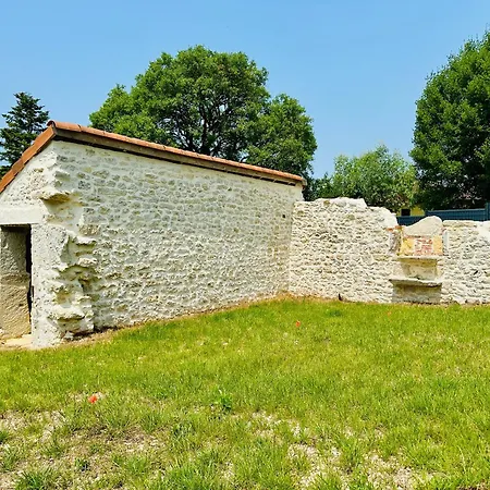 Maison De Charme Avec Vue Sublime Et Piscine A Debordement *
