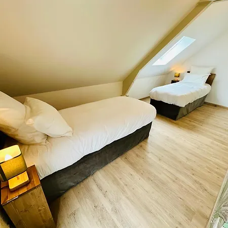 Maison De Charme Avec Vue Sublime Et Piscine A Debordement *