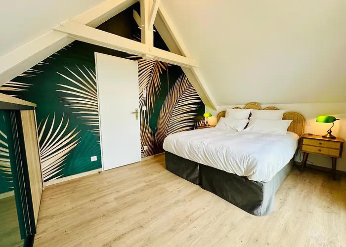 Villa Maison De Charme Avec Vue Sublime Et Piscine A Debordement Soucirac