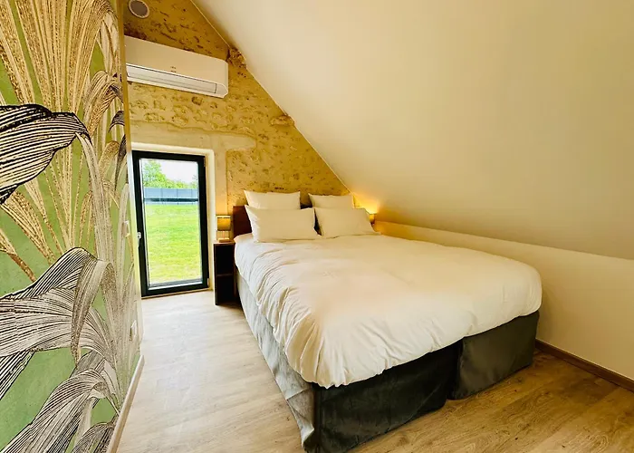 Maison De Charme Avec Vue Sublime Et Piscine A Debordement Soucirac