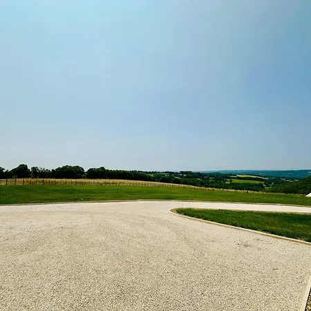 Maison De Charme Avec Vue Sublime Et Piscine A Debordement Soucirac