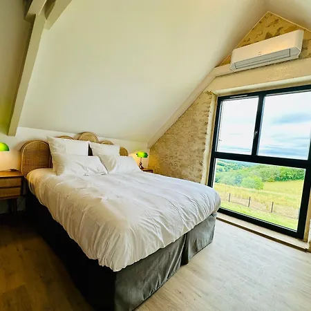 Maison De Charme Avec Vue Sublime Et Piscine A Debordement