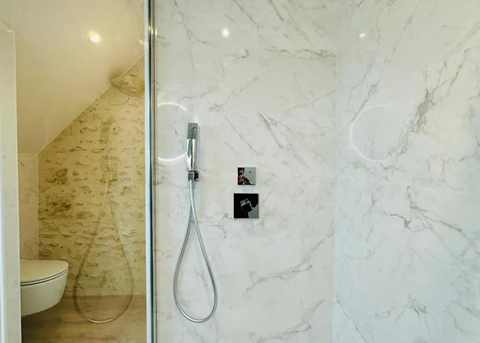 Villa Maison De Charme Avec Vue Sublime Et Piscine A Debordement *