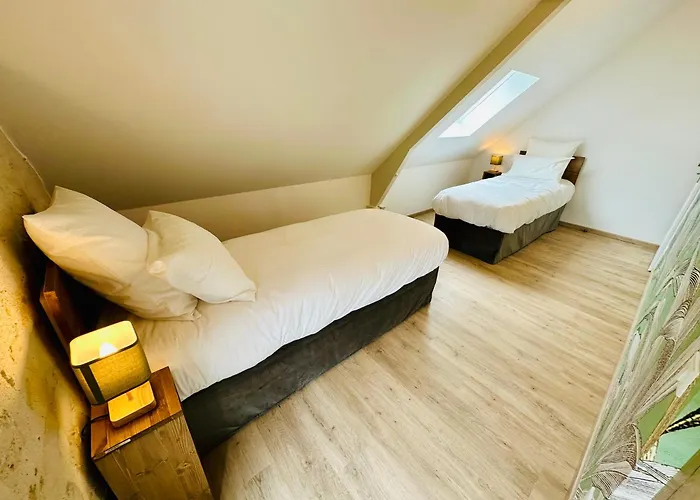 Maison De Charme Avec Vue Sublime Et Piscine A Debordement *