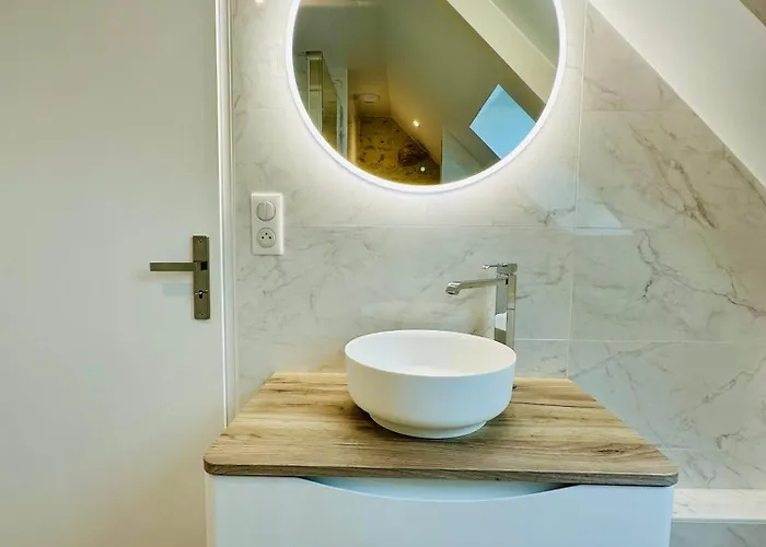 Maison De Charme Avec Vue Sublime Et Piscine A Debordement Villa